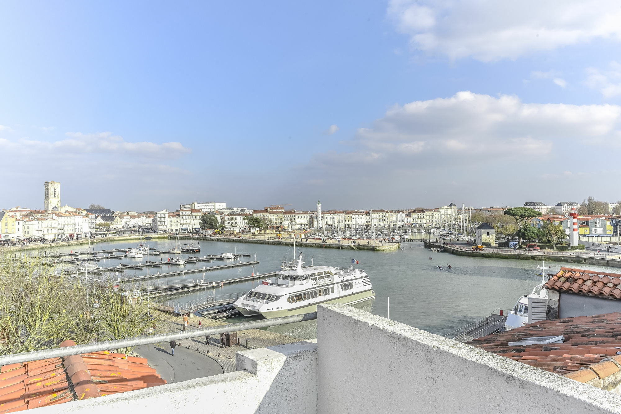 Maisons Du Monde Hotel & Suites - La Rochelle Vieux Port Exterior photo